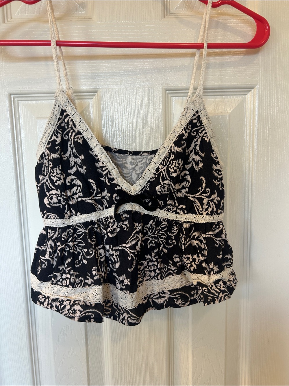 Black & Cream Lace Trim Floral Tank Top